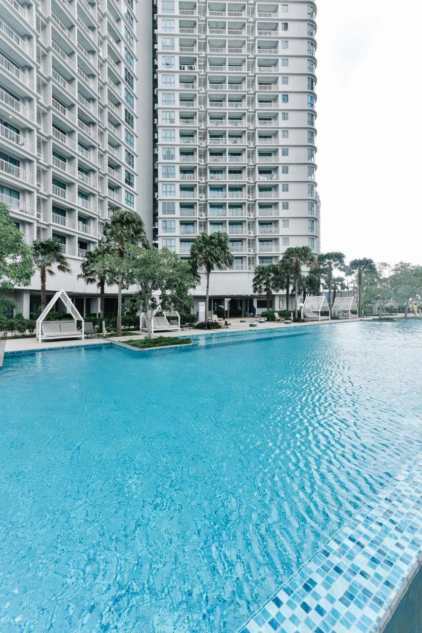 Teega Suites By Subhome Nusajaya  Exterior photo