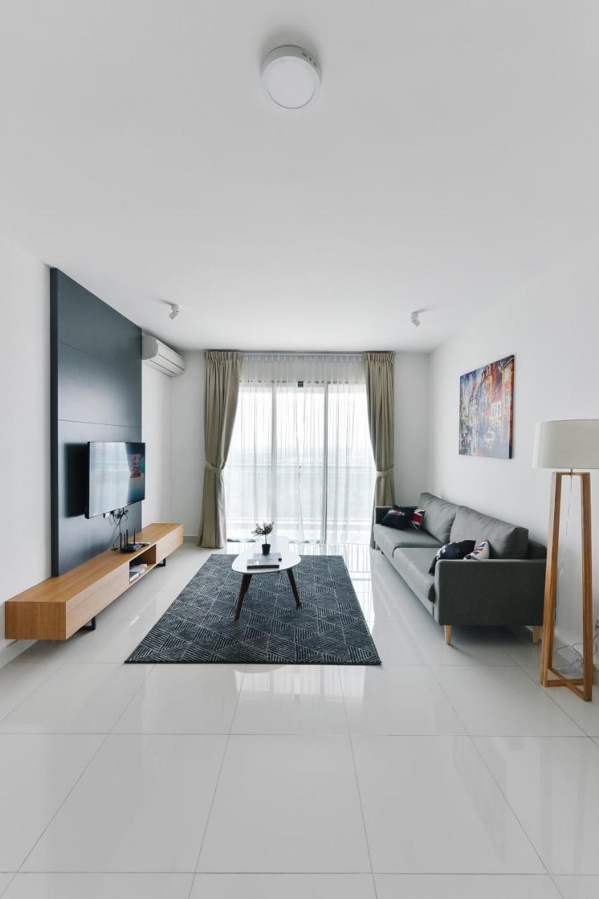 Teega Suites By Subhome Nusajaya  Exterior photo